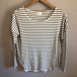 Everly long sleeve top size L
